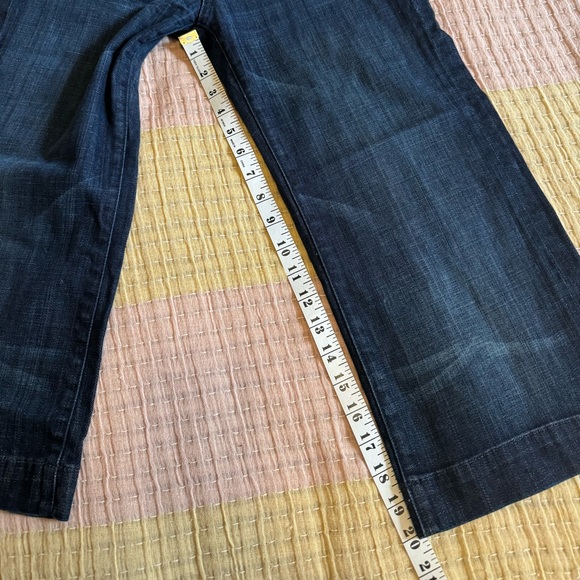 7 For All Mankind Dojo Crop Dark Wash Denim Size 28 EUC - Picture 8 of 9